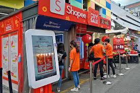 Basicamente, é um programa onde você ganha uma comissão por indicar produtos vendidos na Shopee.